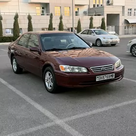Toyota Camry 2001