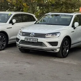 Volkswagen Touareg 2013