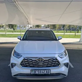 Toyota Highlander 2020