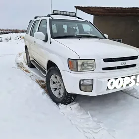 Nissan Pathfinder 1999