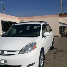 Toyota Sienna 2009