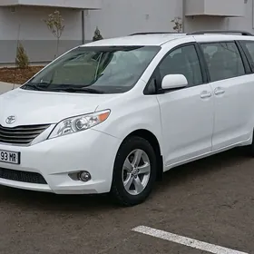 Toyota Sienna 2012
