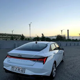 Hyundai Elantra 2021