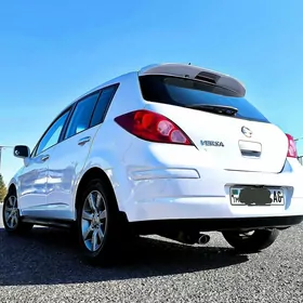 Nissan Versa 2010