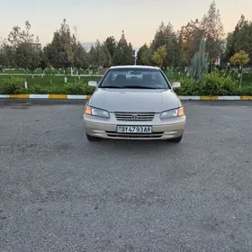 Toyota Camry 1999