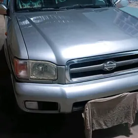 Nissan Pathfinder 2001