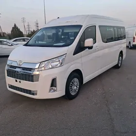 Toyota Hiace 2025