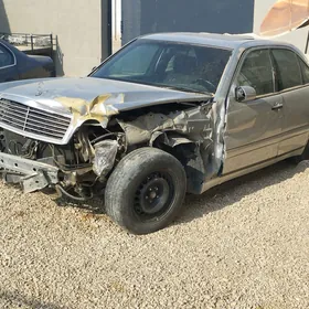 Mercedes-Benz E320 1998