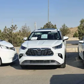 Toyota Highlander 2022