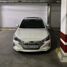 Hyundai Elantra 2019