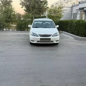 Toyota Camry 2004