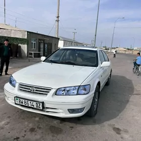 Toyota Camry 2000