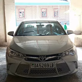 Toyota Camry 2017
