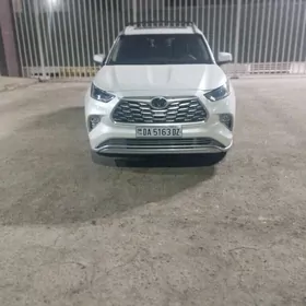 Toyota Highlander 2022