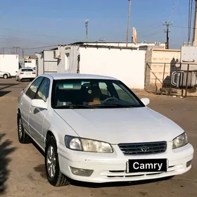 Toyota Camry 2000