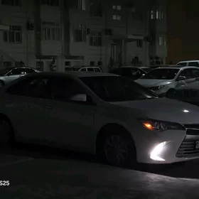 Toyota Camry 2017