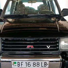 Mitsubishi Montero 1995