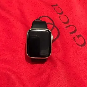 Apple Watch 8 series/ 45 mm