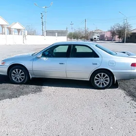 Toyota Camry 2000