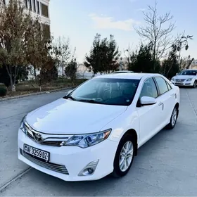 Toyota Camry 2014
