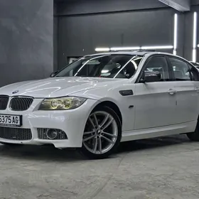 BMW 330 2011