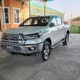 Toyota Hilux 2025