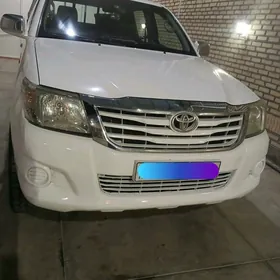 Toyota Hilux 2012