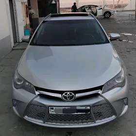 Toyota Camry 2015
