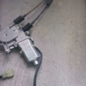 стеклоподемник новый