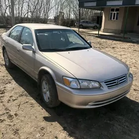 Toyota Camry 2001