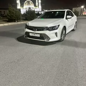 Toyota Camry 2014
