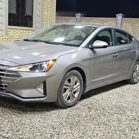 Hyundai Elantra 2020
