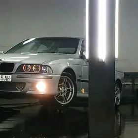 BMW E39 2001
