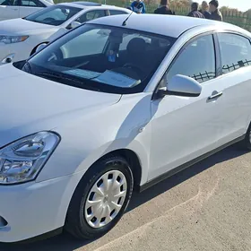 Nissan Almera 2015