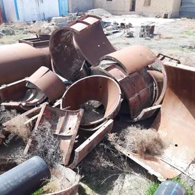 Beton kolodes guýma galyp