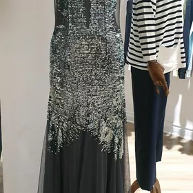 Вечернее платье