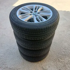 17 lik CAMRY ORIGINAL AZIÝADA