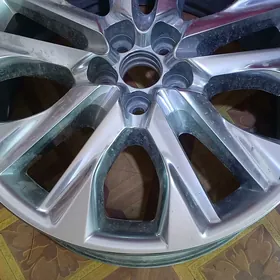 2021  limited highlander diska