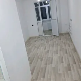 30 мкр 1 ком гостинка