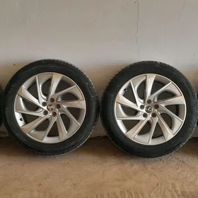 Lexus RX 350 disga 20 lik.