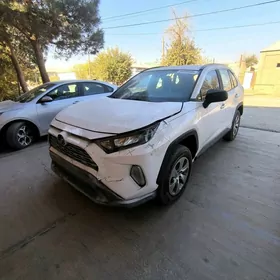 Toyota RAV4 2021