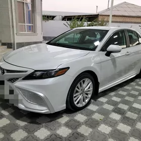 Toyota Camry 2022