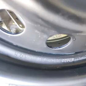 diska 15 lik Karolla zapas