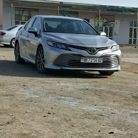 Toyota Camry 2018