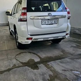 Toyota Land Cruiser Prado 2015