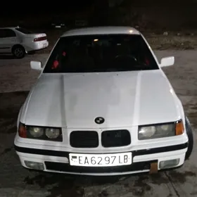 BMW 320 1992