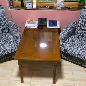 кресла и столик