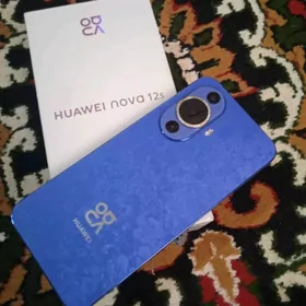 Хуавей нова 12s