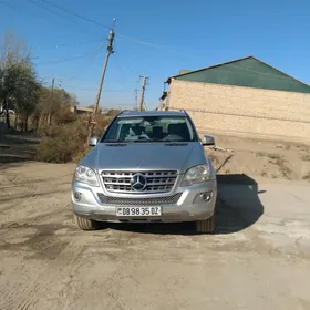 Mercedes-Benz ML350 2011