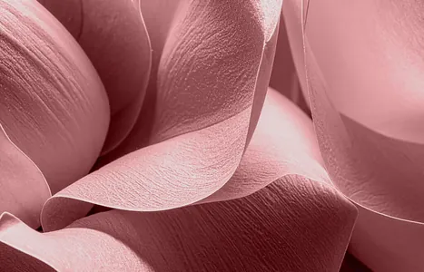 Pantone назвал главные оттенки и тенденции сезона весна–лето 2026